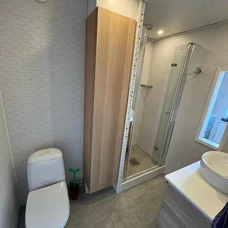 Modern & Sleek Room In Helsinki Διαμέρισμα *